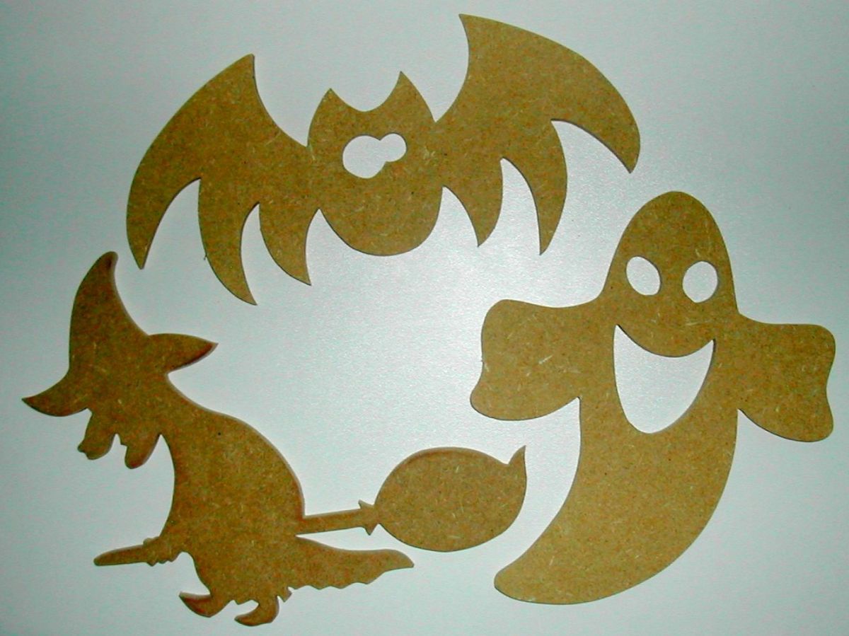 Personnages d' Halloween à décorer " Fantôme , sorcière et Chauve souris "